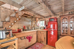 Cozy Cape Cod Carriage House about 1 Mi to Beach